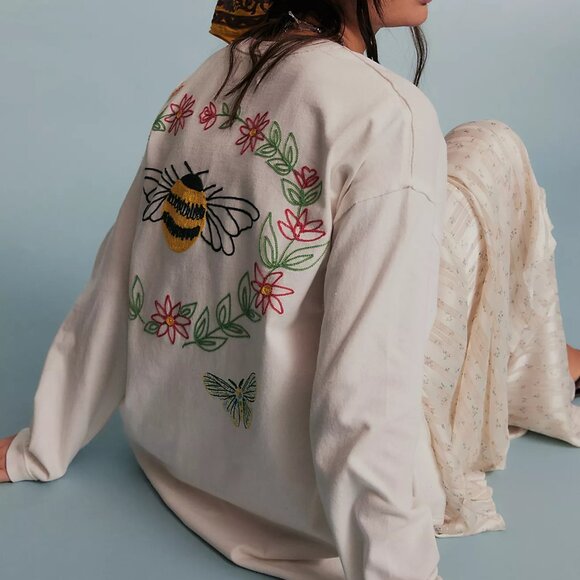 We The Free Never Leaf Me Tee 🐝 - Picture 5 of 5